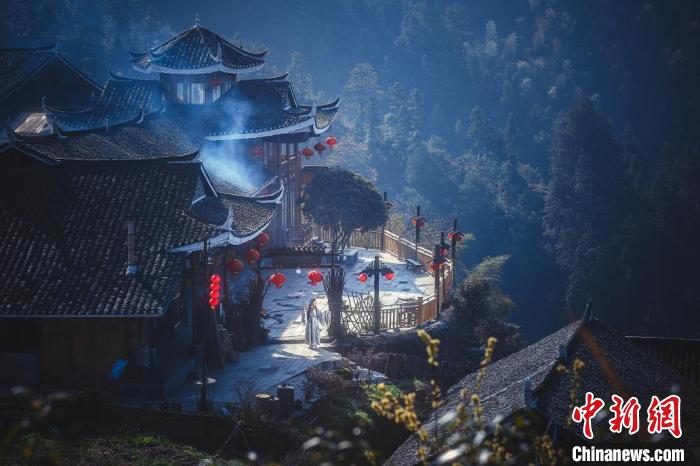 藏于溆浦雁鵝界的古村落?！∷巫娲?攝