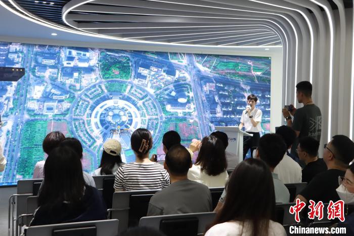 數(shù)字地球技術(shù)應(yīng)用講解?！≈锌菩菆D供圖