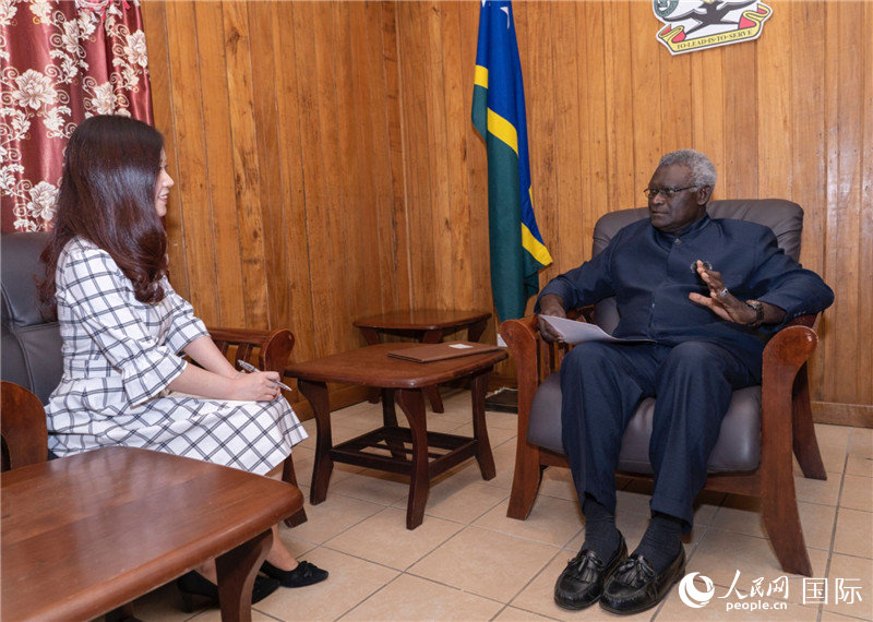 2023年9月14日，所羅門群島總理梅納西·索加瓦雷在首都霍尼亞拉接受人民網(wǎng)記者專訪。人民網(wǎng) 賀吉攝
