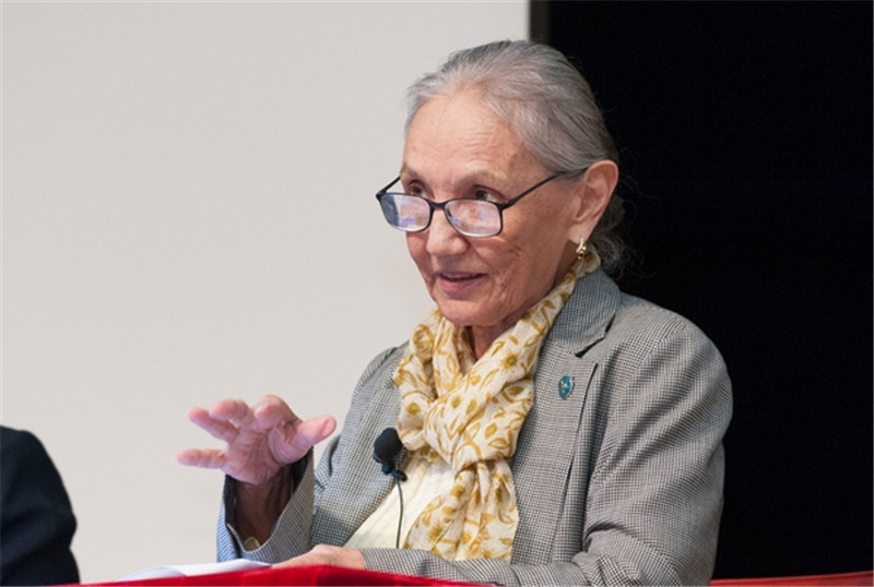 哈薩克斯坦?jié)h學(xué)家哈菲佐娃。資料圖