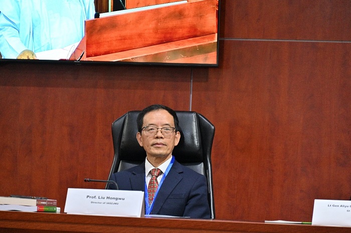 浙江師范大學(xué)非洲研究院院長劉鴻武作會議總結(jié)。浙江師范大學(xué)非洲研究院供圖