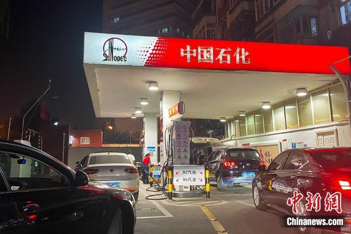 資料圖：加油站。 中新財(cái)經(jīng) 葛成 攝