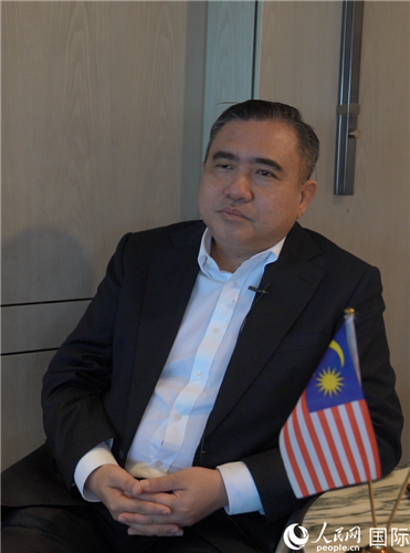 馬來西亞交通部部長陸兆福在接受人民網(wǎng)專訪。人民網(wǎng) 張文捷攝