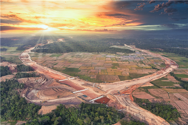 印尼萬丹高速公路項(xiàng)目全景。 中建路橋集團(tuán)供圖