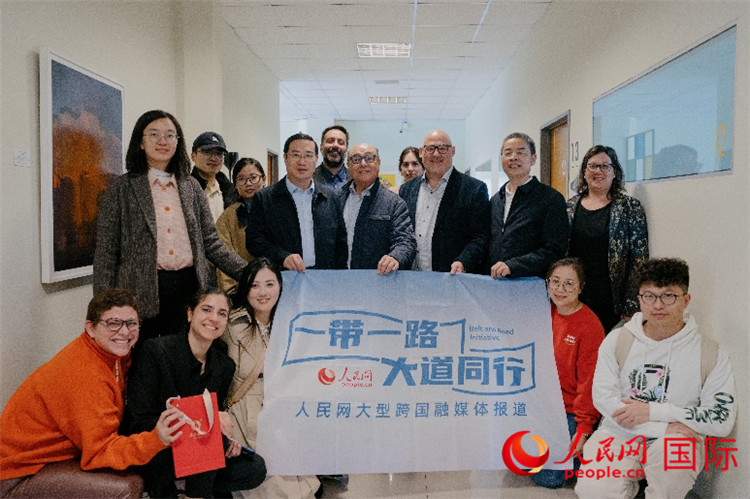 人民網(wǎng)“一帶一路 大道同行”大型跨國融媒體報道組走進(jìn)烏拉圭。人民網(wǎng)記者 張若涵攝