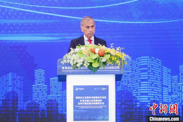 聯(lián)合國駐華協(xié)調(diào)員常啟德發(fā)表演講。