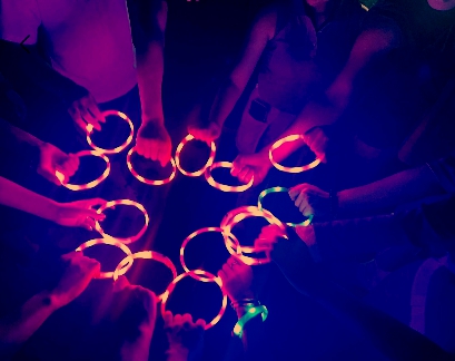 圖為玩家佩戴的手環(huán)。受訪者供圖