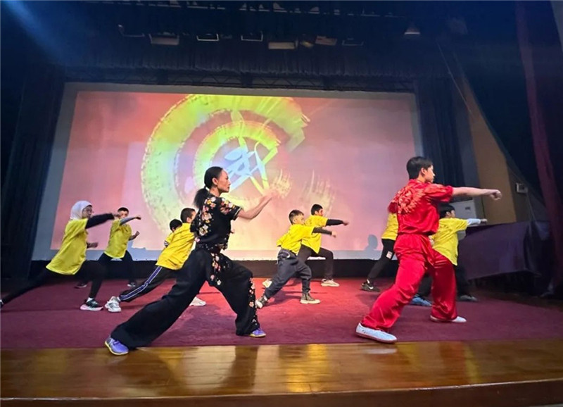 圖為2023“中華文化大樂(lè)園—埃及開(kāi)羅營(yíng)”閉幕式活動(dòng)現(xiàn)場(chǎng)。主辦方供圖