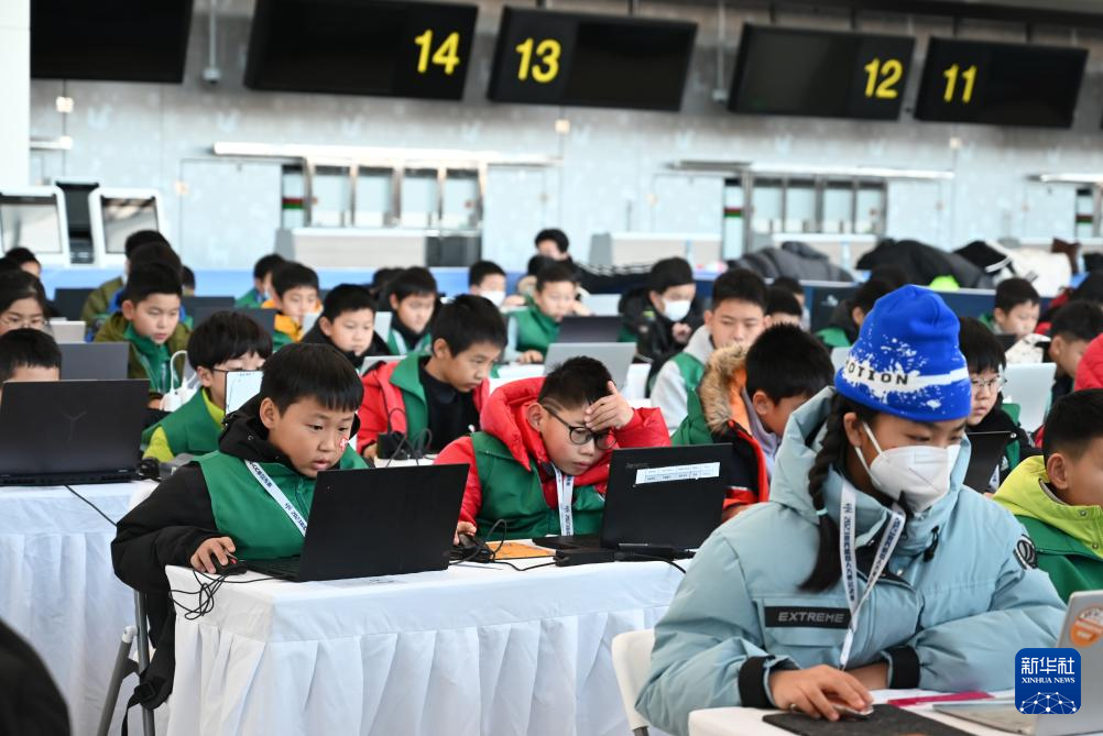 1月26日，選手們?cè)诒荣愔?。新華社記者 宋心平 攝