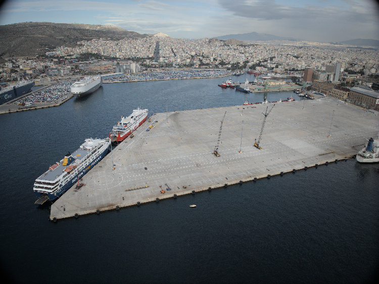 赫拉克萊烏斯?jié)L裝碼頭全景。比雷埃夫斯港港務局供圖