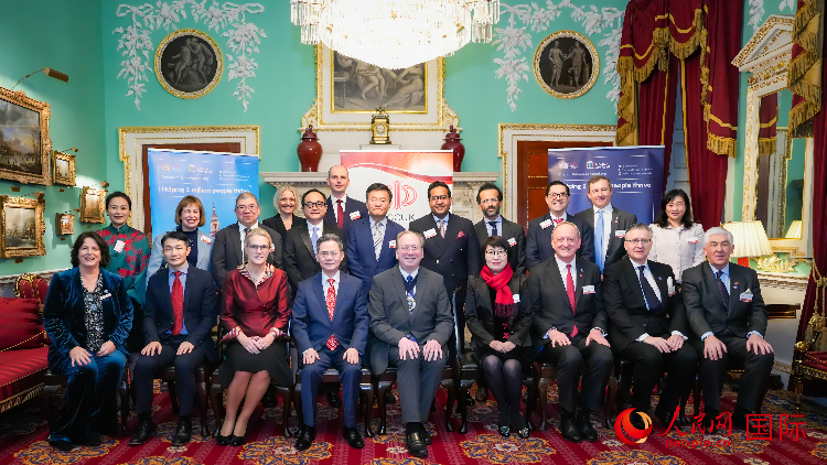 圖為2024 年倫敦金融城中國新年慈善酒會現(xiàn)場。人民網(wǎng) 郭錦標(biāo)攝