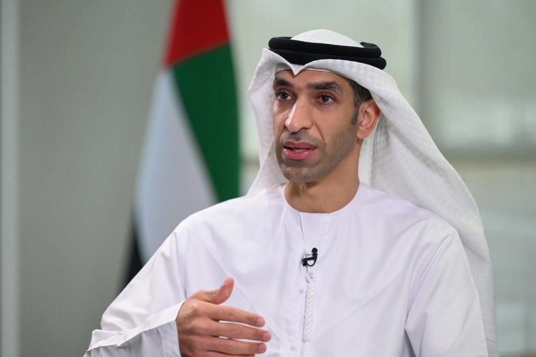 阿聯(lián)酋外貿(mào)國務(wù)部長(zhǎng)薩尼·宰尤迪接受采訪。阿聯(lián)酋通訊社供圖