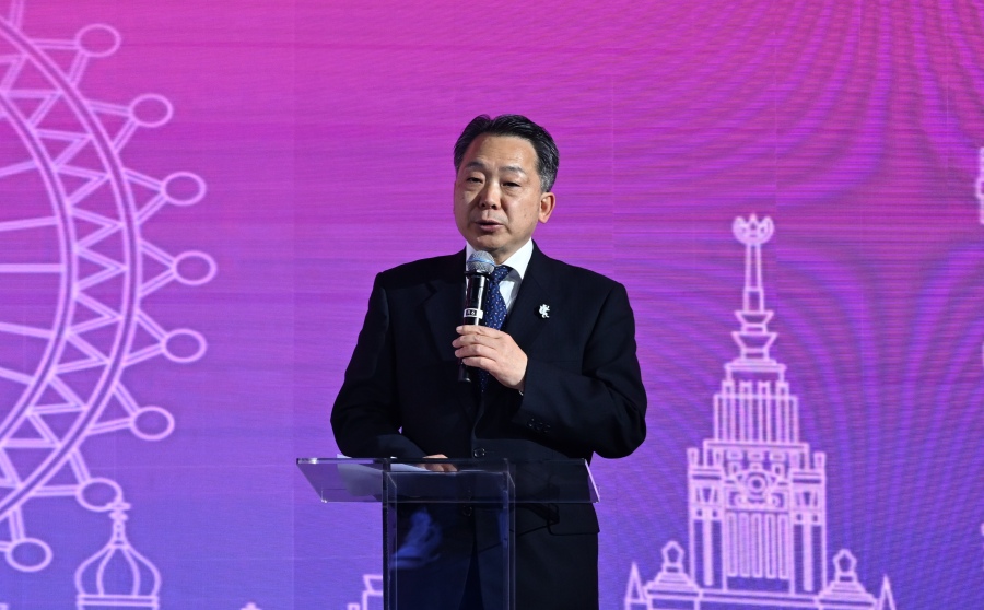 1.中國人民對外友好協(xié)會副會長袁敏道在第四屆“中俄青年同走友誼路”活動(dòng)上致辭。主辦方供圖