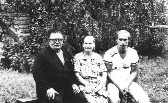 從圣彼得堡到莫斯科，普京從政大事記：下一個六年怎么走？