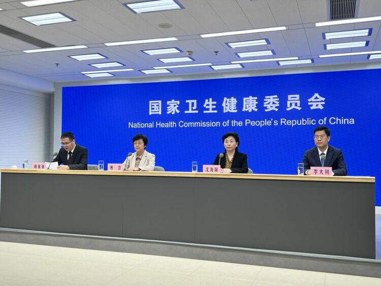 新華全媒+｜加強(qiáng)兒童?？?改善醫(yī)療服務(wù)——2024年醫(yī)療和婦幼健康這樣發(fā)力