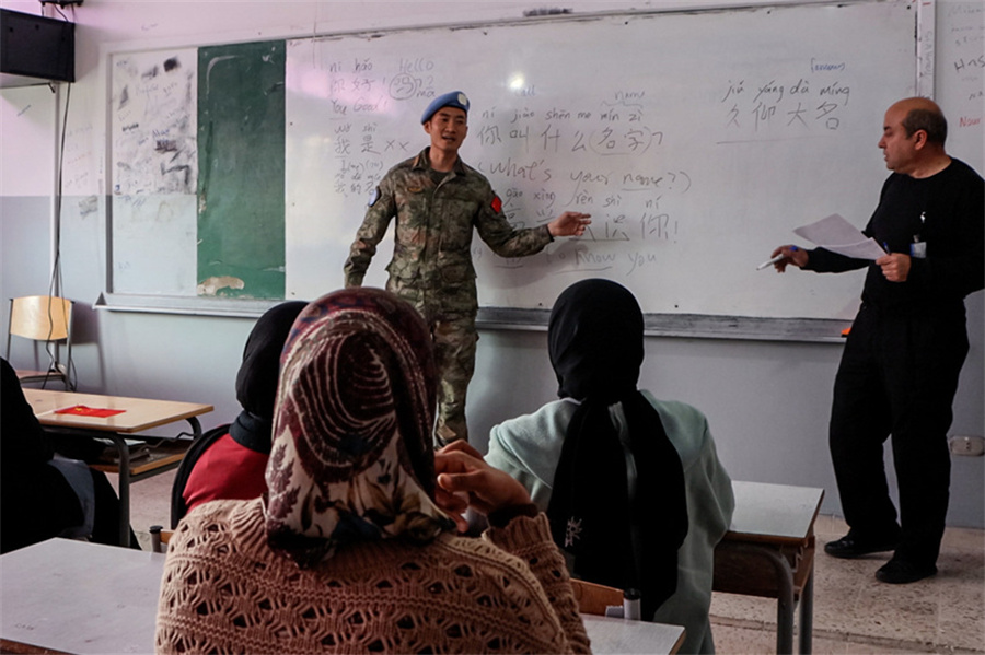 漢語班授課現(xiàn)場。瞿發(fā)統(tǒng)攝