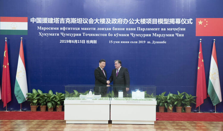 第1視點(diǎn)丨這兩座大樓，見證著中塔友誼