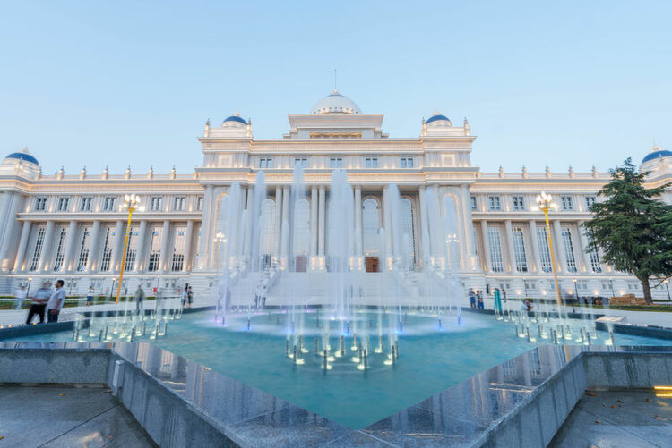 第1視點(diǎn)丨這兩座大樓，見證著中塔友誼