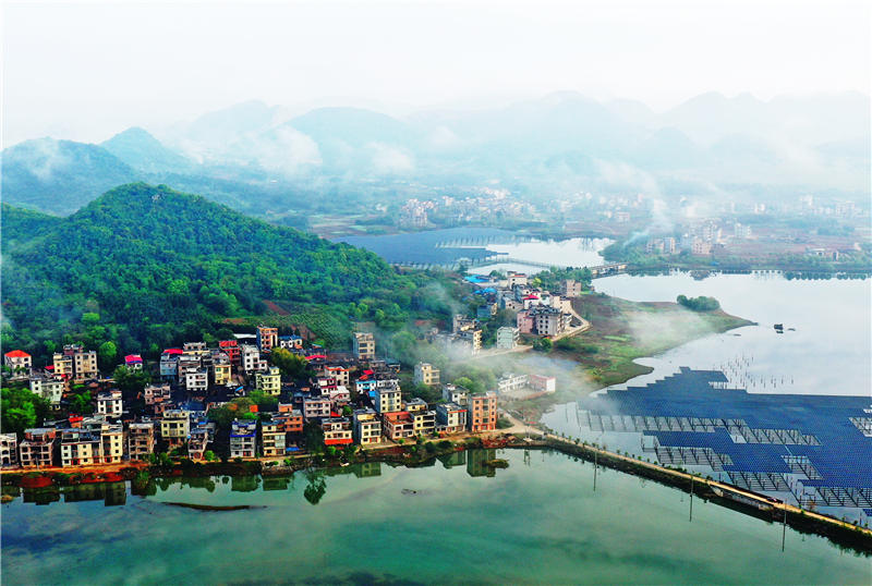 湖南省郴州市嘉禾縣千家洞水庫風光。黃春濤攝