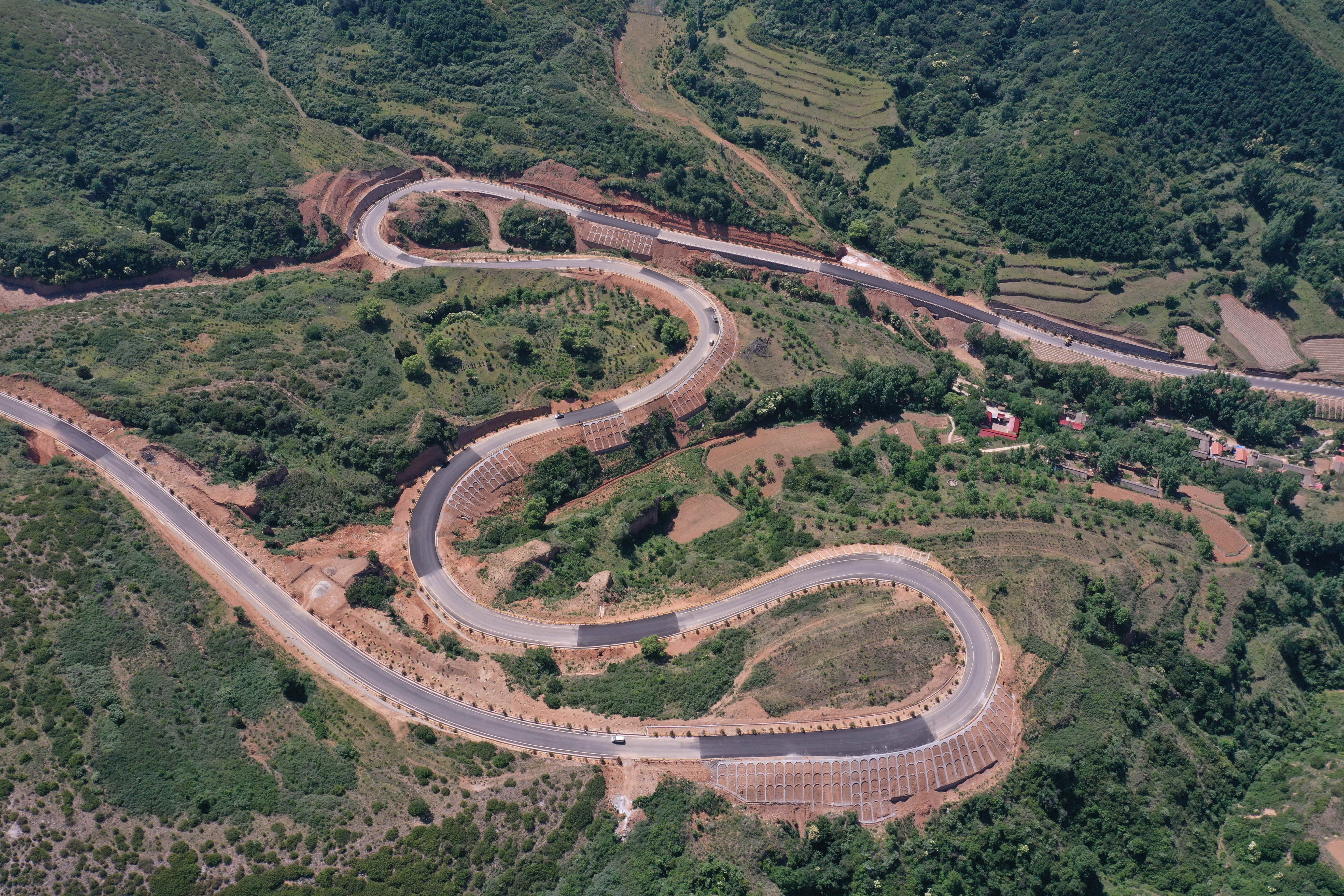 武鄉(xiāng)縣“四好農村”航拍。張國平 攝