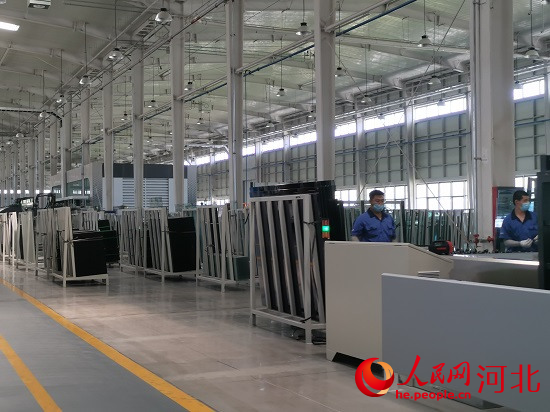 高碑店綠建產(chǎn)業(yè)蓬勃發(fā)展。人民網(wǎng)張繼航攝