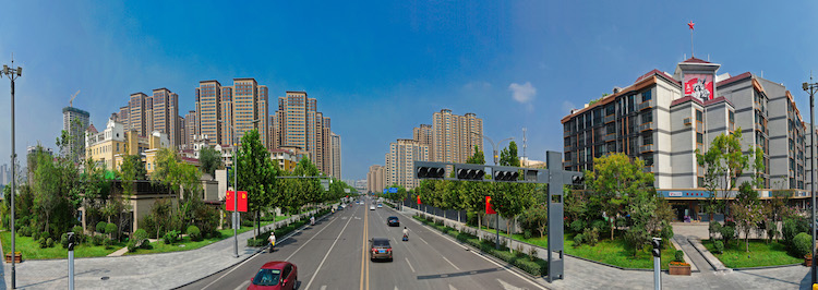 臨汾中大街五一路口。