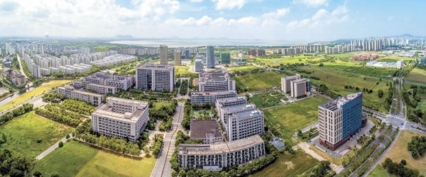 航拍產(chǎn)業(yè)園區(qū)一角。無錫高新區(qū)管委會(huì)供圖