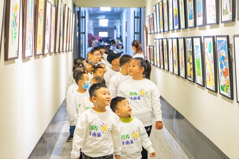 國壽小畫家創(chuàng)意作品征集活動(dòng)啟幕。單位供圖