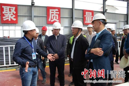 圖為生態(tài)環(huán)保專項(xiàng)督查現(xiàn)場。 孫舒亞攝