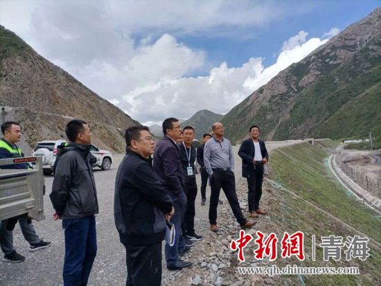 圖為生態(tài)環(huán)保專項(xiàng)督查現(xiàn)場。 孫舒亞攝