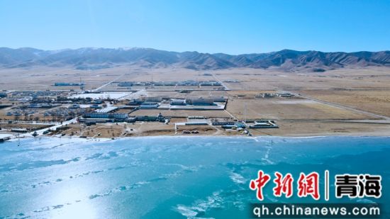 圖為冬日青海湖。李江寧攝