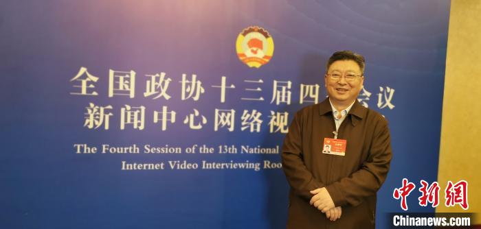 圖為全國政協(xié)委員、青海省統(tǒng)戰(zhàn)部部長公保扎西。受訪者供圖