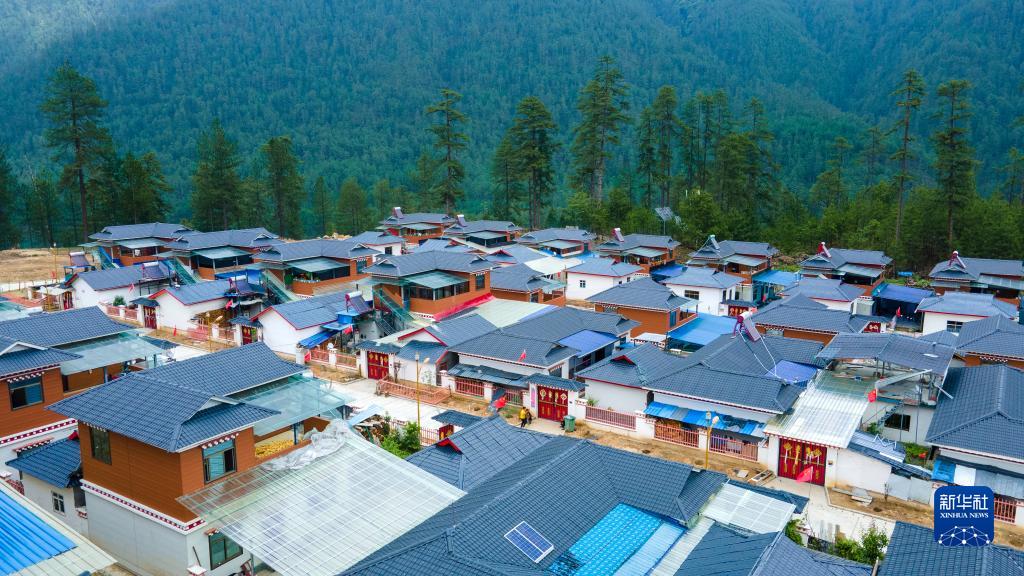 西藏林芝：易地搬遷，迎來幸福新生活