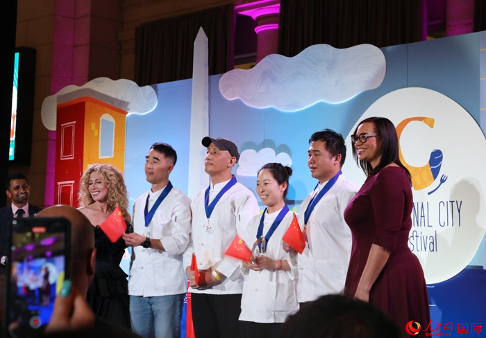 中國駐美國大使館的4名廚師榮獲專業(yè)評審亞軍。人民網記者 李志偉攝