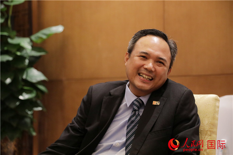 馬來西亞駐南寧總領(lǐng)事館總領(lǐng)事阿哈默·法蒂爾·伊斯邁爾在2024中國(guó)-東盟教育交流周期間接受人民網(wǎng)專訪。人民網(wǎng) 王婧攝