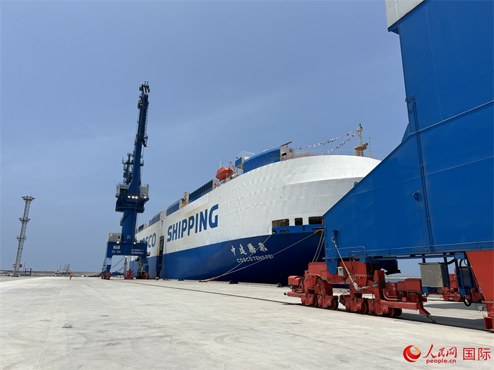 當(dāng)?shù)貢r(shí)間11月15日，?？吭阱X凱港的船只。人民網(wǎng)記者 周雨攝