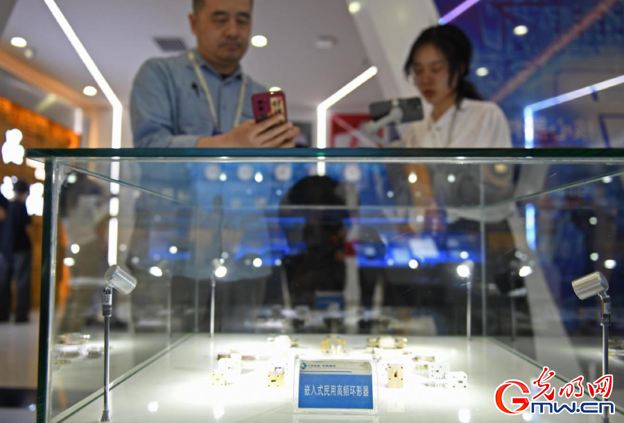 組圖丨AI、網絡安全、跨境電商……數字經濟如此 “陜”耀