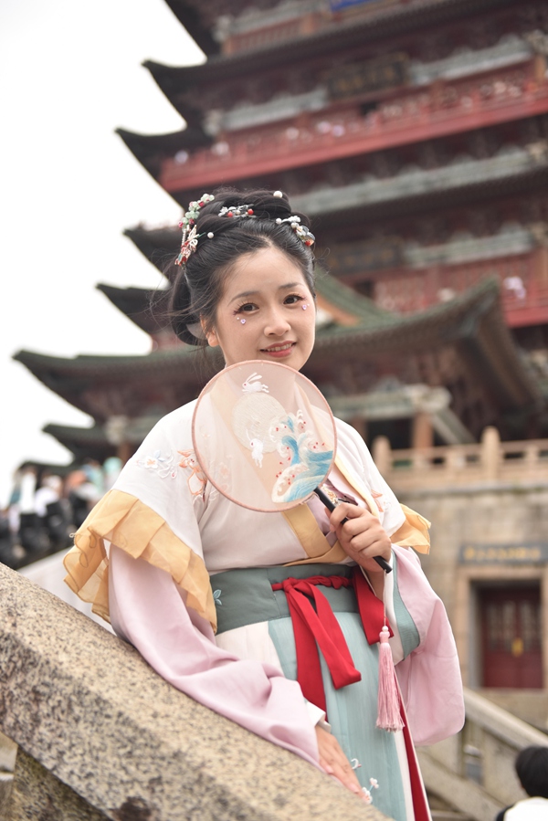 南昌滕王閣“古風游”。受訪者供圖