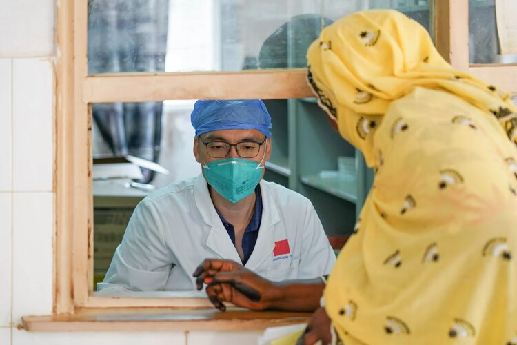 第20批援中非中國(guó)醫(yī)療隊(duì):不以山海為遠(yuǎn) 傳播仁心仁術(shù)