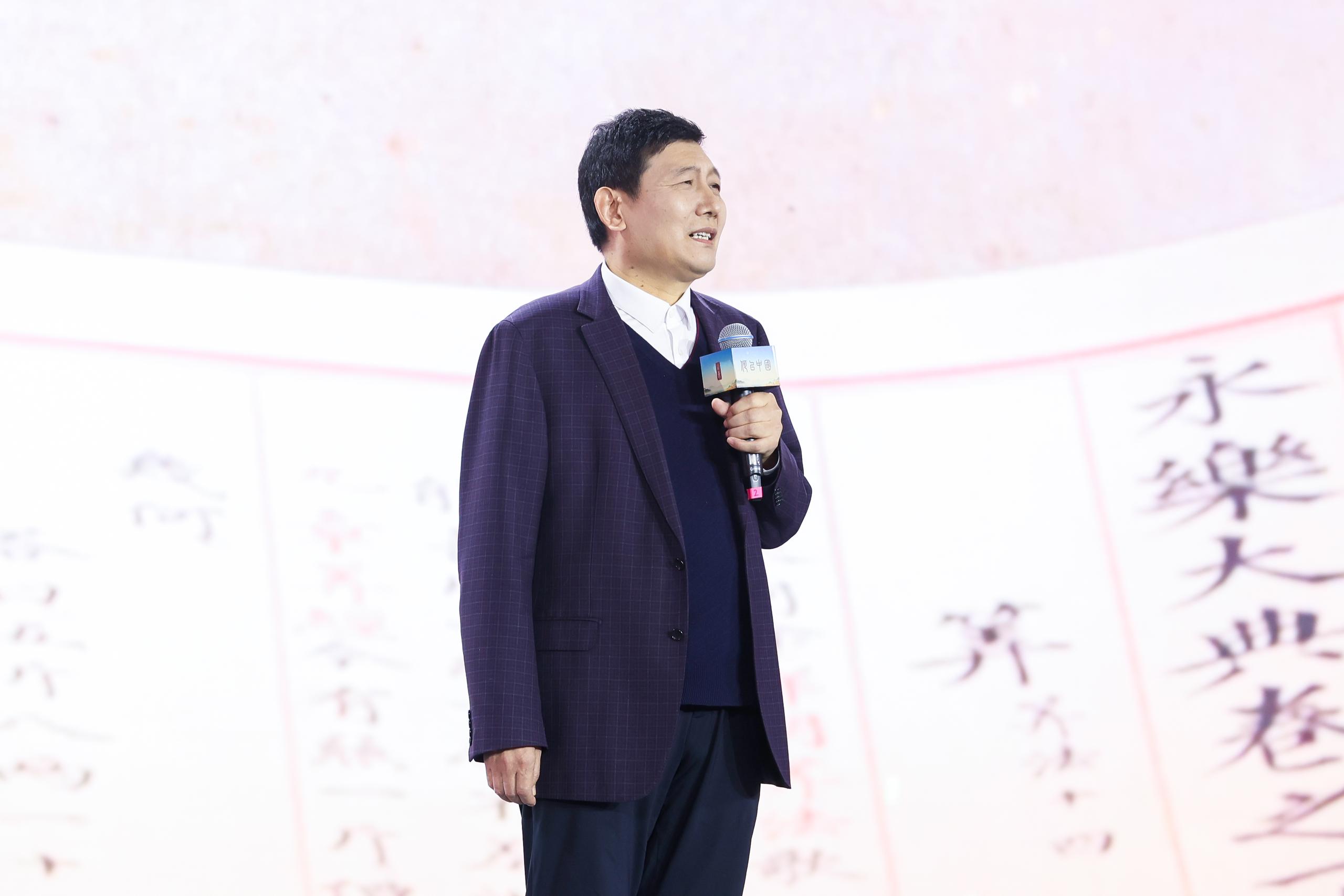 山東大學(xué)文學(xué)院講席教授、《文史哲》主編杜澤遜。人民視頻供圖