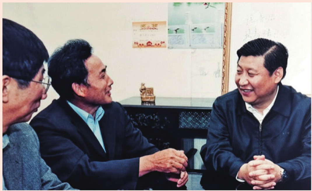 2003年4月24日，時任浙江省委書記習(xí)近平在浙江下姜村調(diào)研。