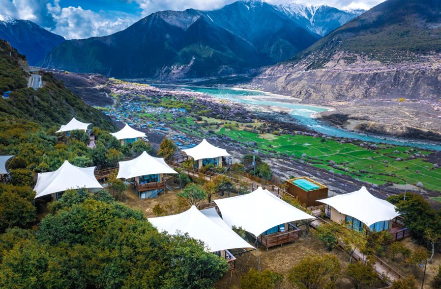 依托桃花資源，打造文旅產(chǎn)業(yè)。 張靜攝