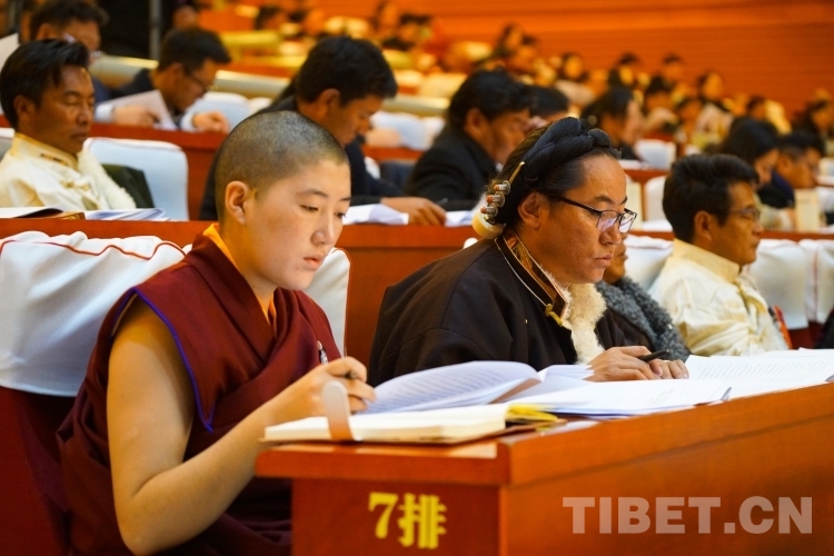 兩會04.jpg 兩會04.jpg