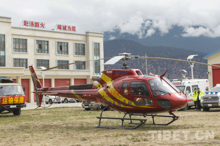 聯(lián)勤聯(lián)動(dòng)保障直升機(jī).jpg 聯(lián)勤聯(lián)動(dòng)保障直升機(jī).jpg