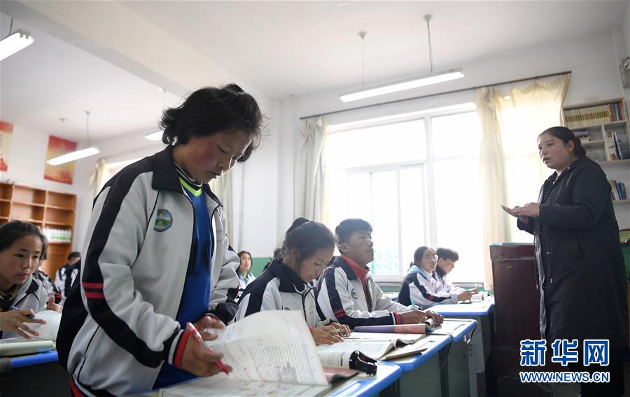 （體育·專題）（22）足球——踢球吧！草原女孩