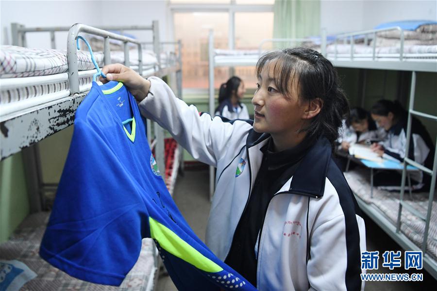 （體育·專題）（24）足球——踢球吧！草原女孩