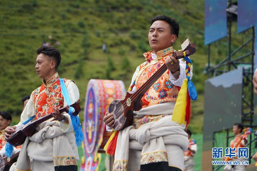 (文化)(2)甘肅碌曲:草原鍋莊歡樂起舞