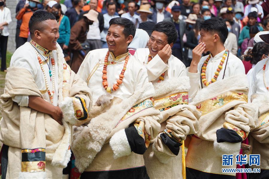 (文化)(4)甘肅碌曲:草原鍋莊歡樂起舞