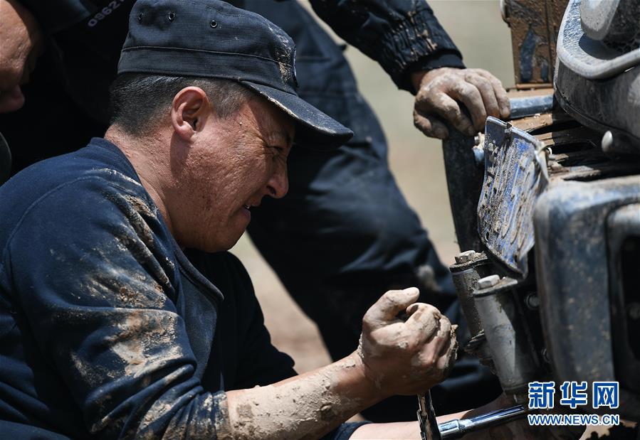 （圖文互動）（5）記者手記：可可西里，“挪”向“藏羚羊大產房”的14個半小時