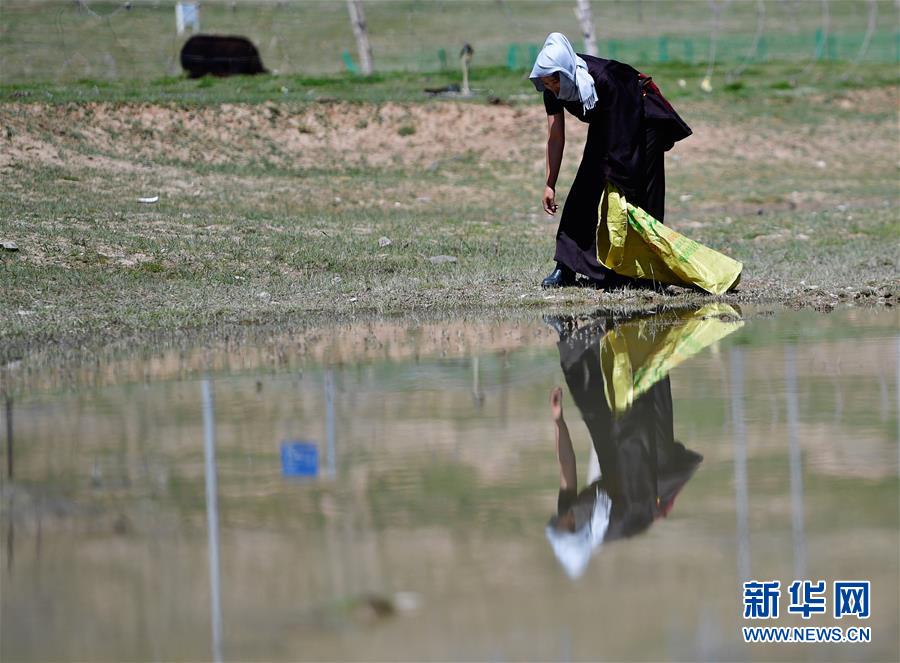 （走向我們的小康生活）（4）青?，敹啵狐S河源的幸福村